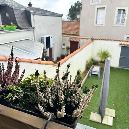 Maison Spacieuse Pres De La Loire