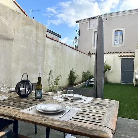 Maison Spacieuse Pres De La Loire Villa